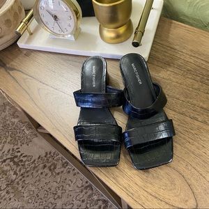 Marc fisher strappy black sandals